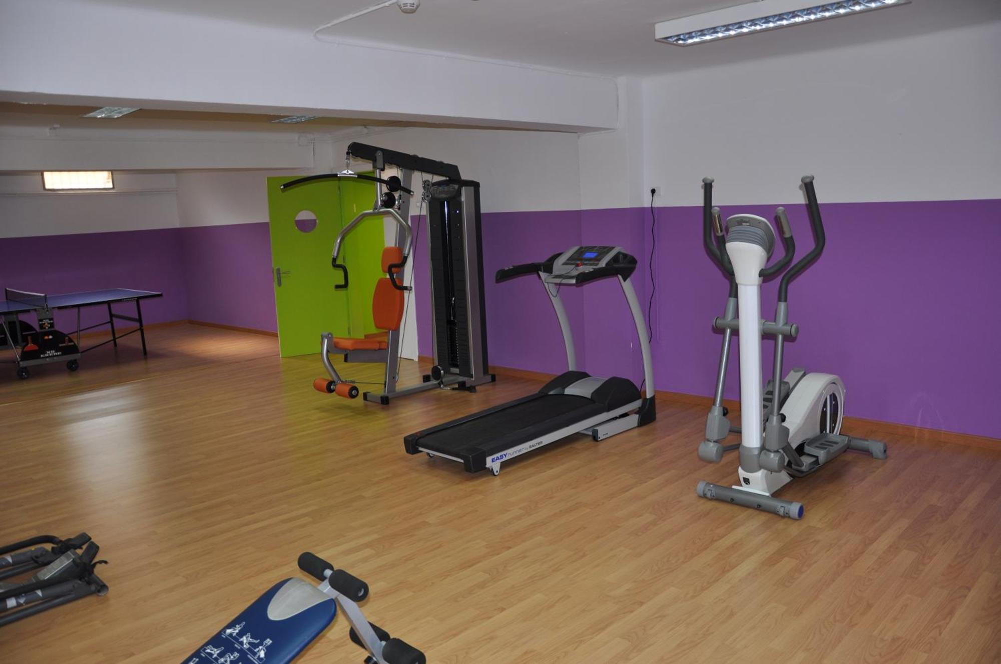 Residencia Universitaria Resa Sant Jordi Tarragona Dış mekan fotoğraf