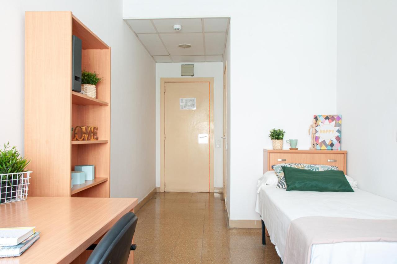 Residencia Universitaria Resa Sant Jordi Tarragona Dış mekan fotoğraf